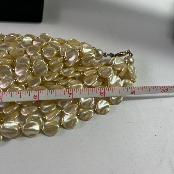 Vintage Faux Coin Pearly and Gold tone Necklace Coastal Grandma Mermaid core - Picture 4 of 4